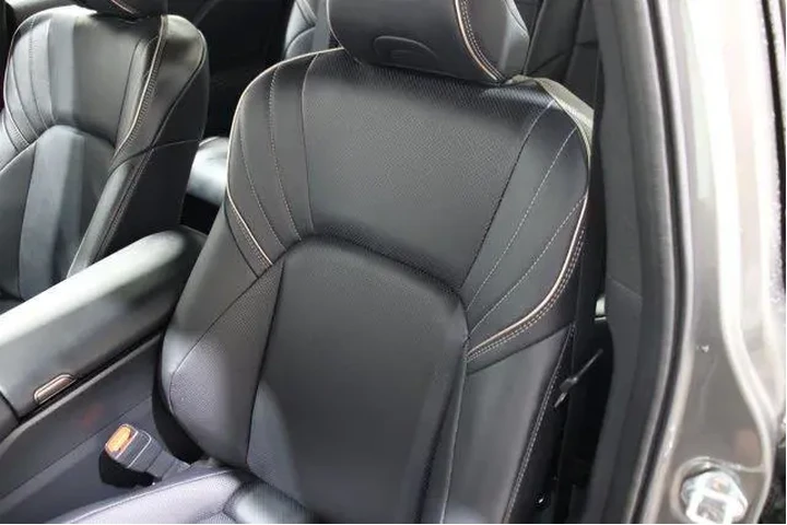 $38959 : Toyota Crown 2025 AWD Limite image 4