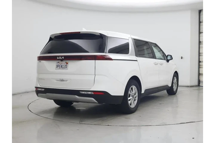 $31998 : Kia Carnival 2024 LX 4dr Min image 8