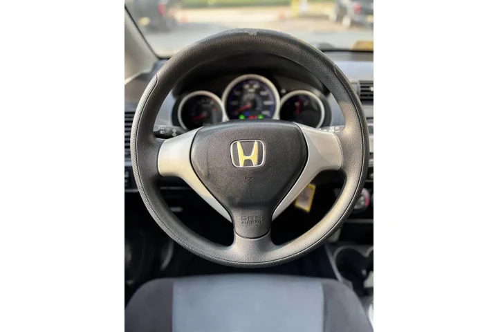 2008 Fit image 10