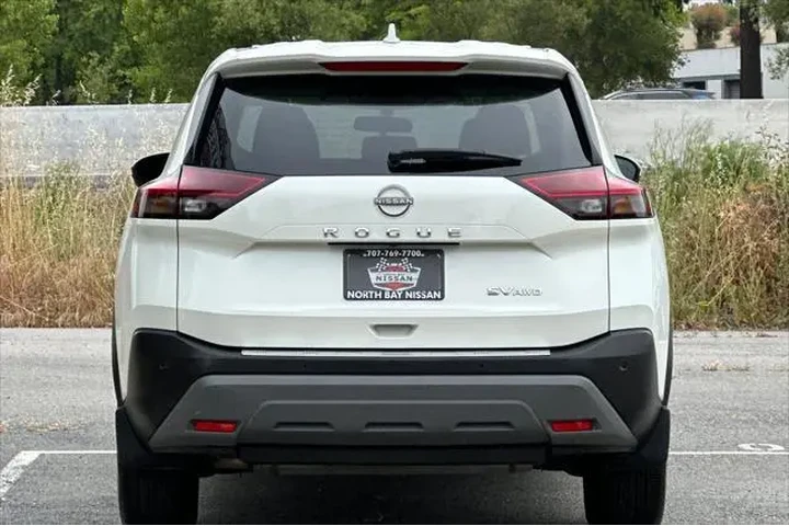 $20990 : Nissan Rogue 2022 AWD SV 4dr image 5