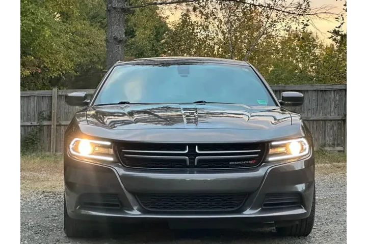 $11550 : 2015 Charger SE image 3