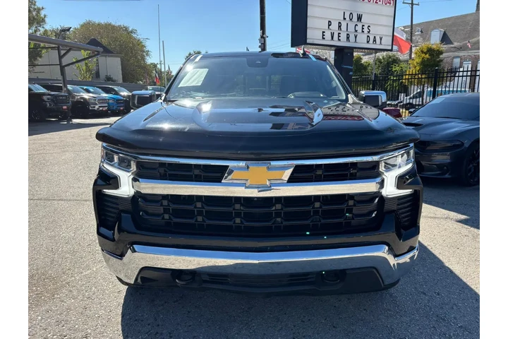 2023 Silverado 1500 LT image 2