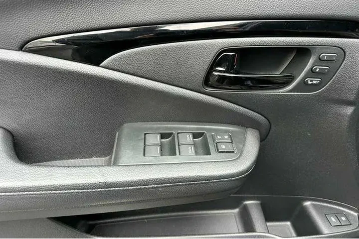 $33875 : Honda Passport 2023 AWD Elit image 10