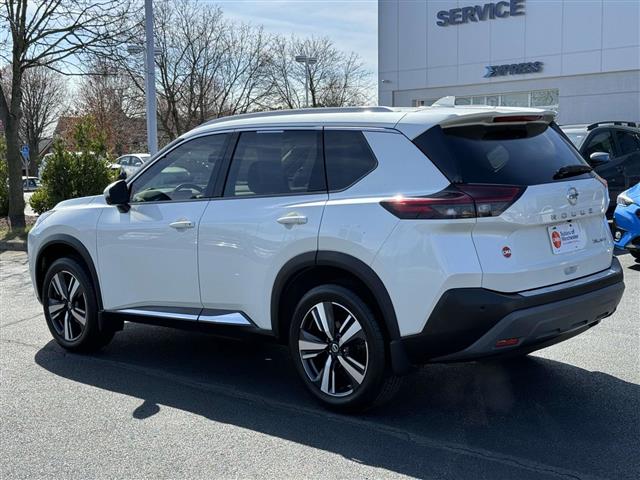 $27274 : PRE-OWNED 2021 NISSAN ROGUE image 4