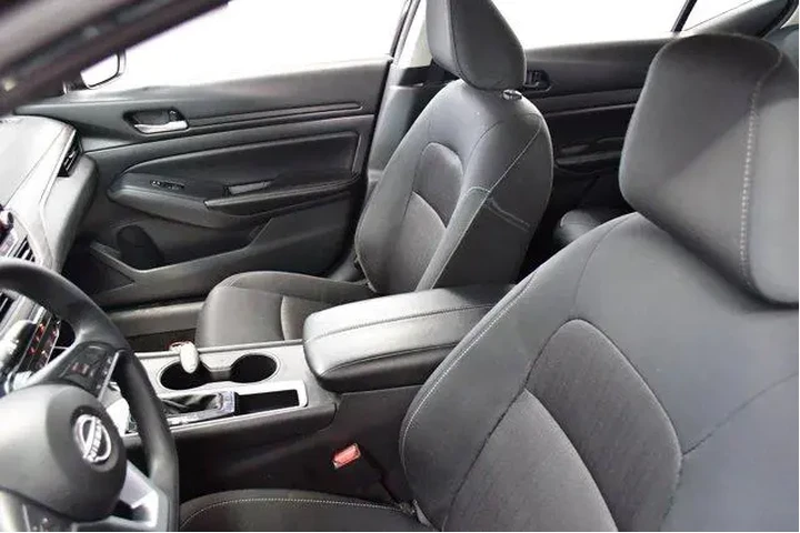 $20994 : Nissan Altima 2025 2.5 SV 4d image 9