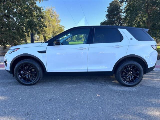 $12395 : 2016 Land Rover Discovery Spo image 4