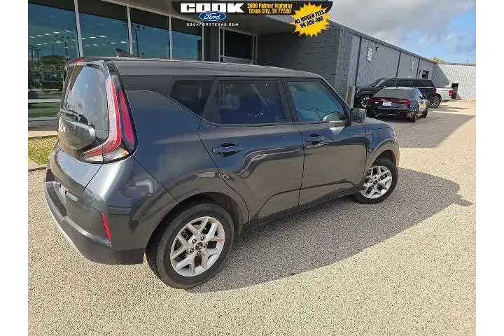 $15983 : Kia Soul 2024 S 4dr Crossove image 10