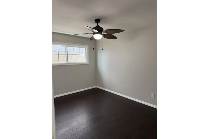 $2500 : Se Renta Casa image 1