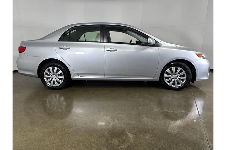 $15000 : 2012 Corolla S image 10