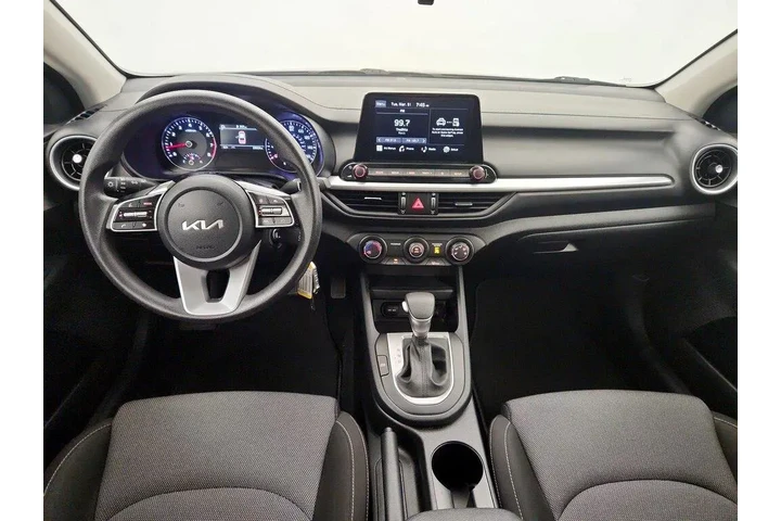 $18998 : Kia Forte 2024 LXS 4dr Sedan image 9