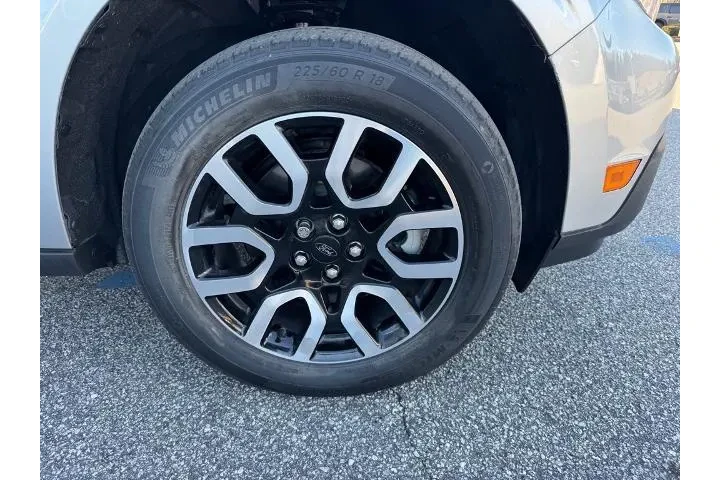 $31357 : Ford Maverick 2023 Lariat 4d image 2