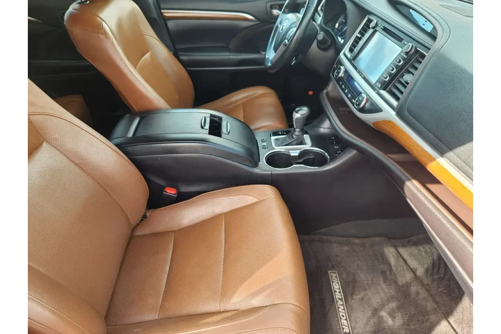 Toyota Highlander 2018 AWD L image 10