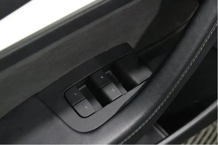 $24495 : Tesla Model 3 2022 4dr Sedan image 4