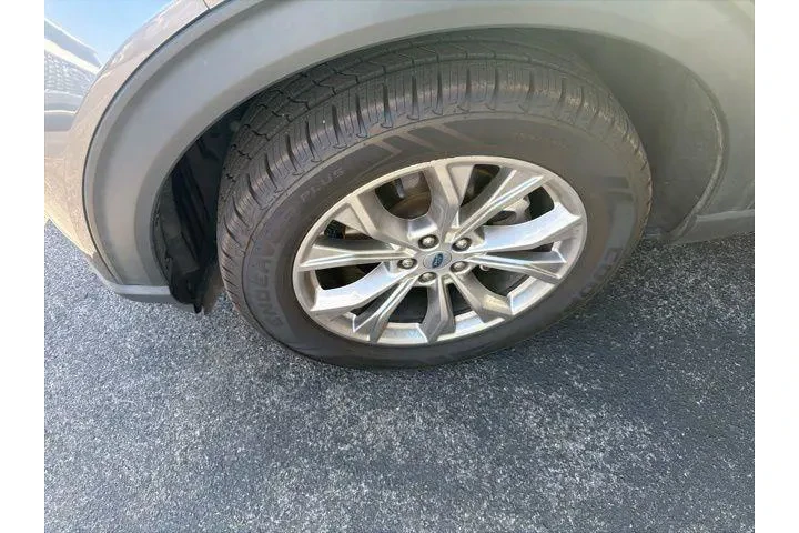 $25899 : Ford Explorer 2022 AWD XLT 4 image 10