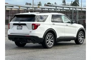 $35990 : Ford Explorer 2021 AWD ST 4d thumbnail