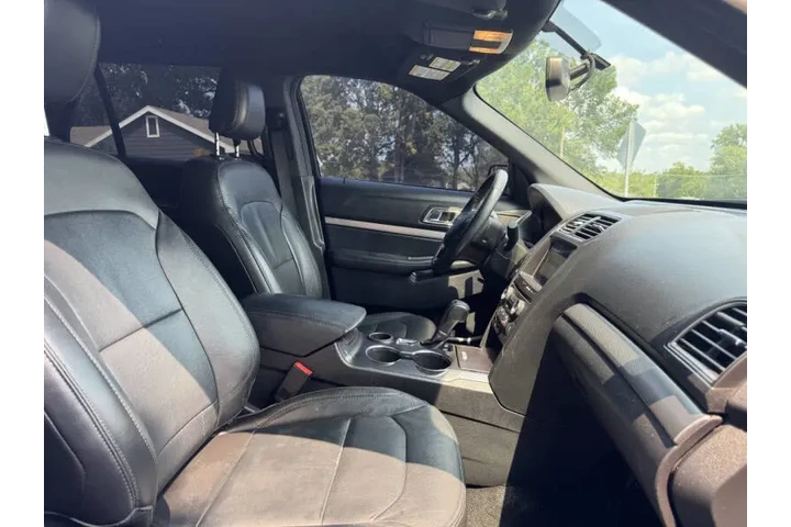 $12999 : 2018 Explorer XLT image 5