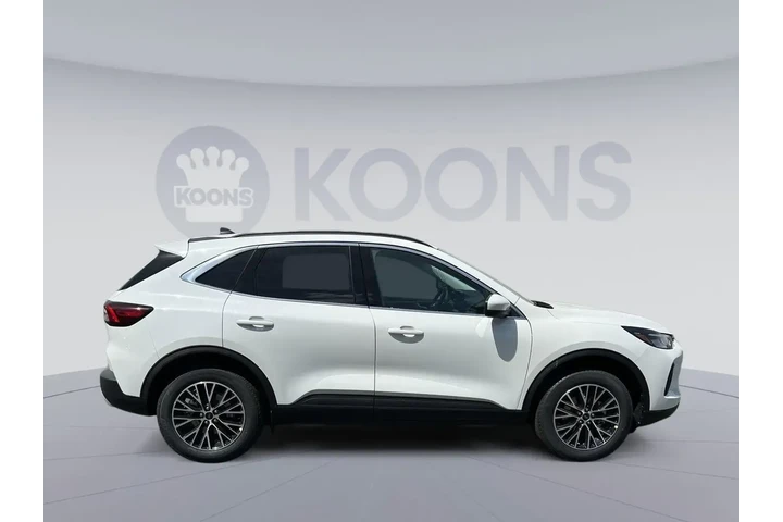 $28000 : Ford Escape Plug-In Hybrid 2 image 6