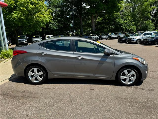 $8998 : 2013 Elantra GLS image 8