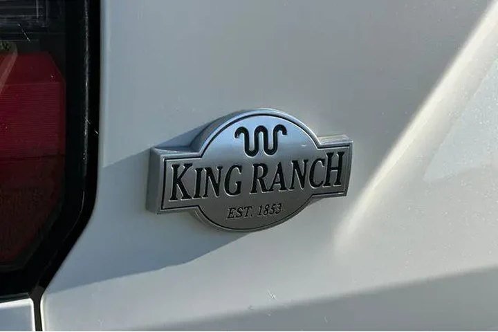 $38000 : Ford Expedition 2020 4x4 Kin image 9