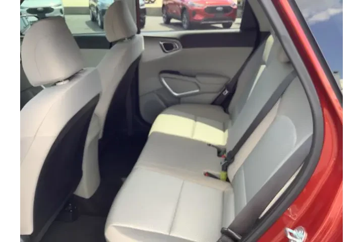 $20950 : Kia Soul 2023 LX 4dr Crossov image 9