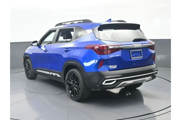 $21331 : Kia Seltos 2023 AWD Nightfal image 4