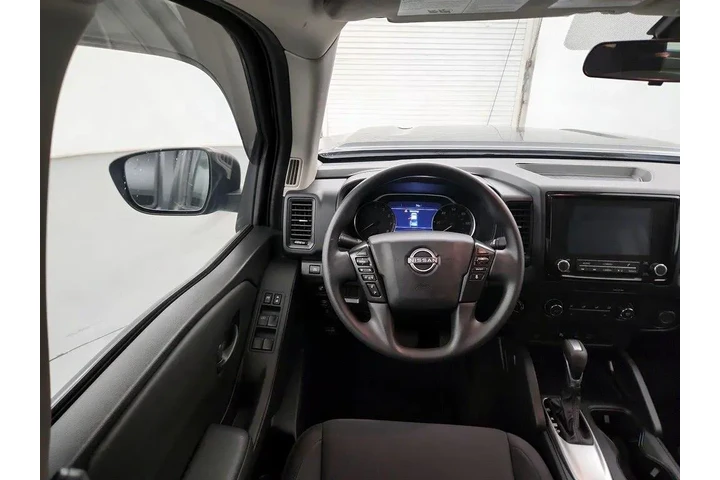 $26998 : Nissan Frontier 2022 4x4 S 4 image 10