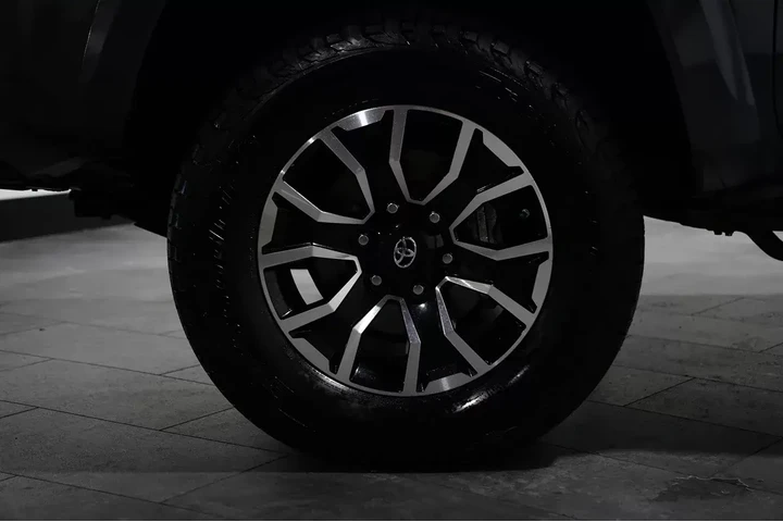 $32803 : 2020 Tacoma 4WD TRD Sport image 4