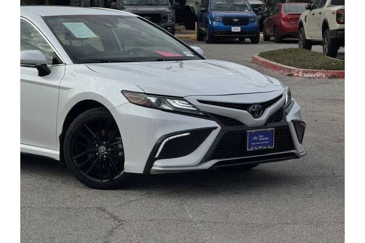 $29854 : Toyota Camry 2024 XSE 4dr Se image 2