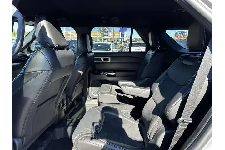 $39995 : Ford Explorer 2022 AWD ST 4d image 10