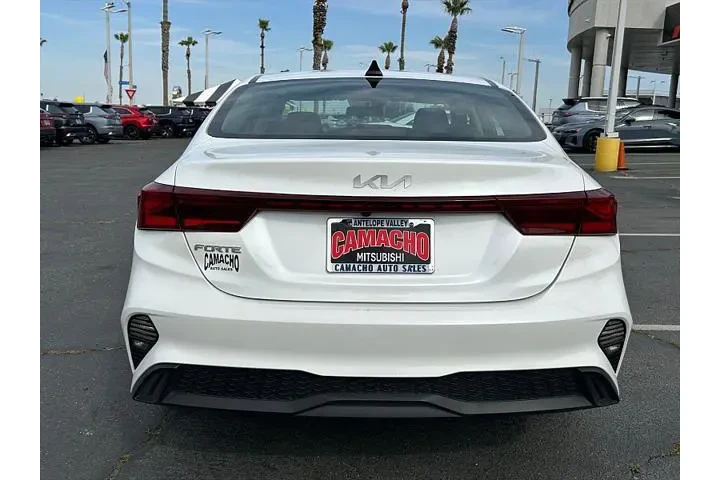 $21995 : Kia Forte 2024 LX 4dr Sedan image 3