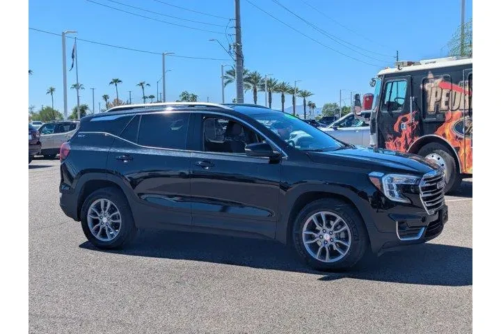 GMC Terrain 2024 AWD SLT 4dr image 7