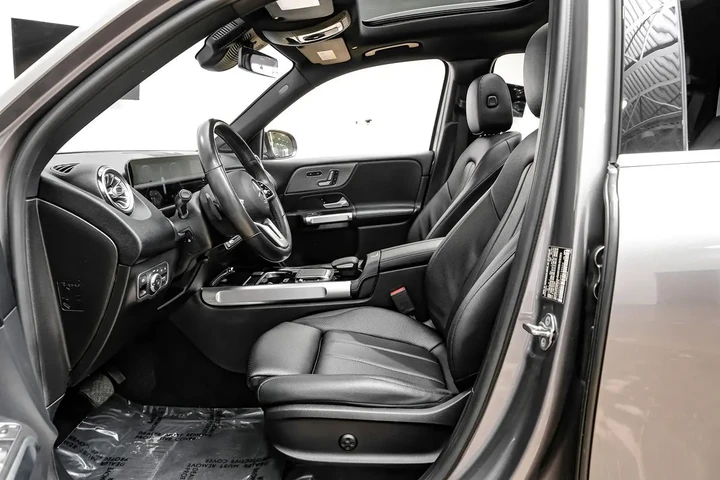 $22990 : 2021 GLB 250 SUV image 5