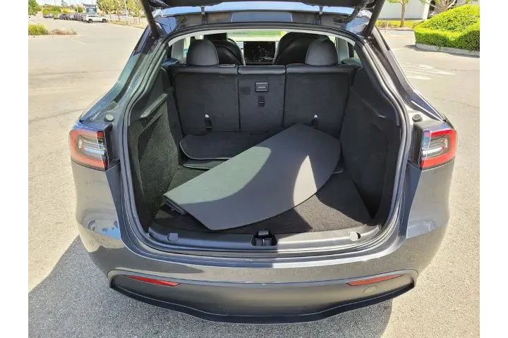 $37500 : Tesla Model Y 2023 AWD 4dr C image 10