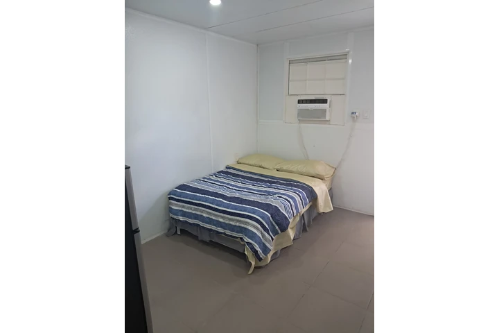 $1000 : EFFICENCE $miami gardens image 1