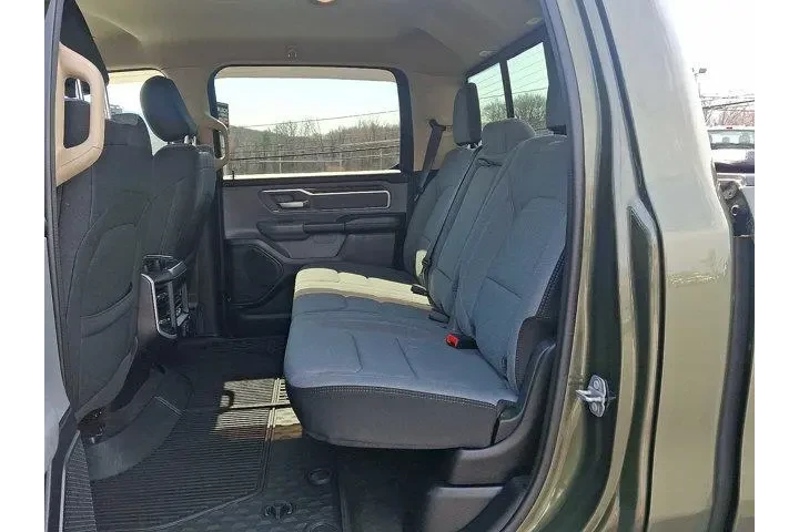 $31900 : Ram 1500 2020 4x4 Big Horn 4 image 10