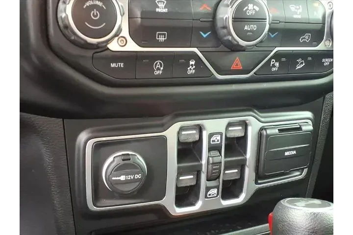 $29753 : Jeep Wrangler Unlimited 2021 image 6