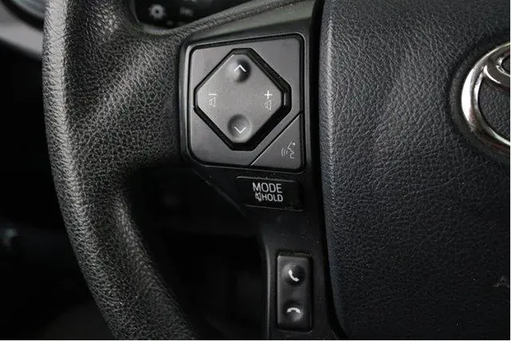 $22951 : Toyota Tacoma 2020 4x2 SR5 4 image 8