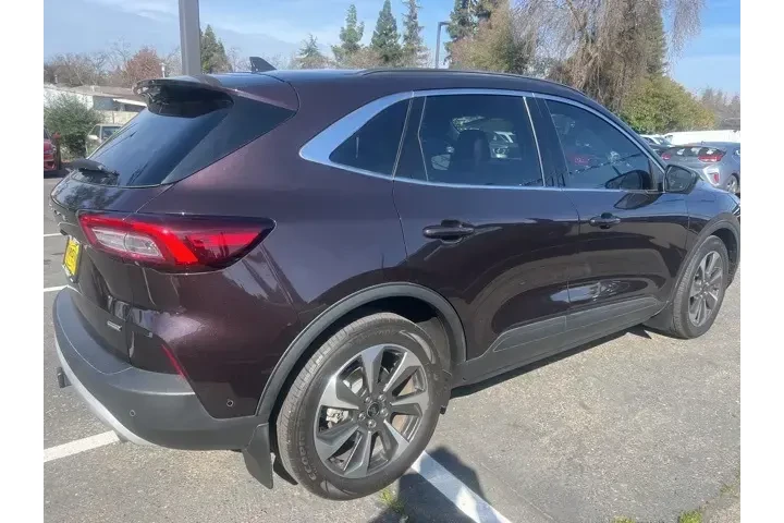 $28988 : Ford Escape Hybrid 2023 Plat image 5