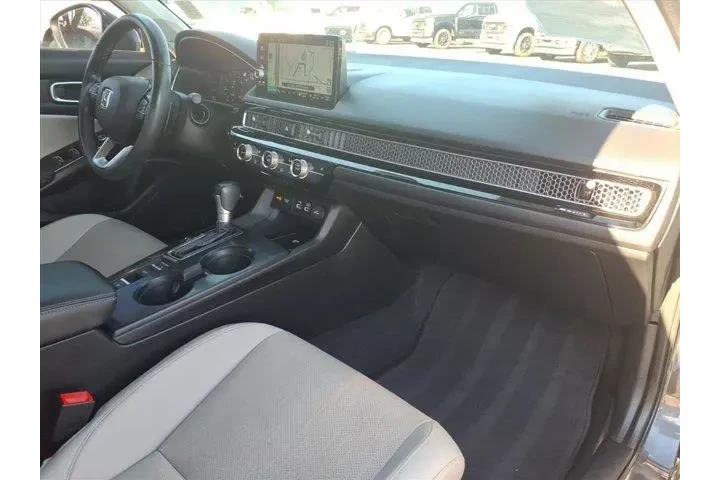 $25477 : Honda Civic 2022 Touring 4dr image 10