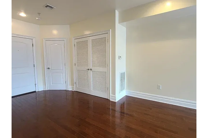 $1000 : Long Beach, CA 1BD 1BATH image 2