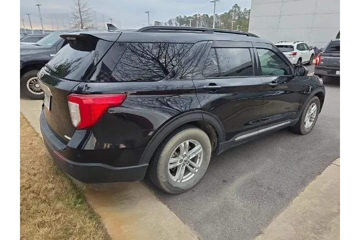 $20997 : Ford Explorer 2020 XLT 4dr S image 2