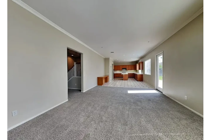 $1250 : Single family home for rent image 6