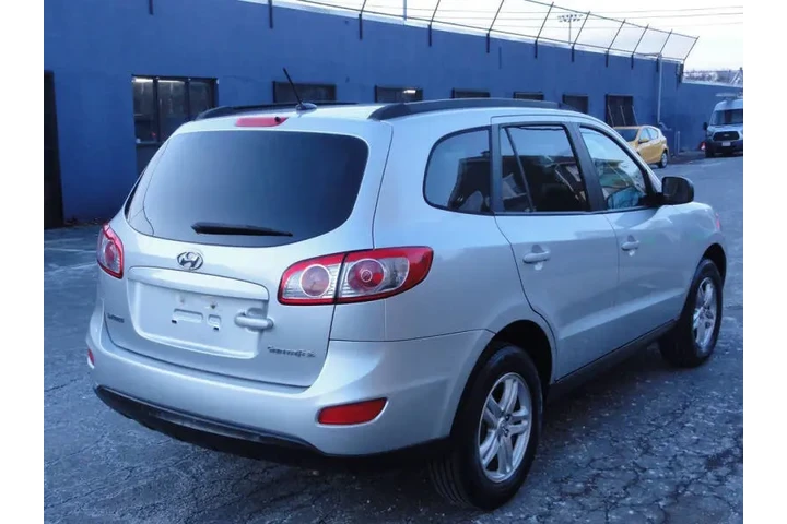 $6700 : 2011 Santa Fe GLS image 5