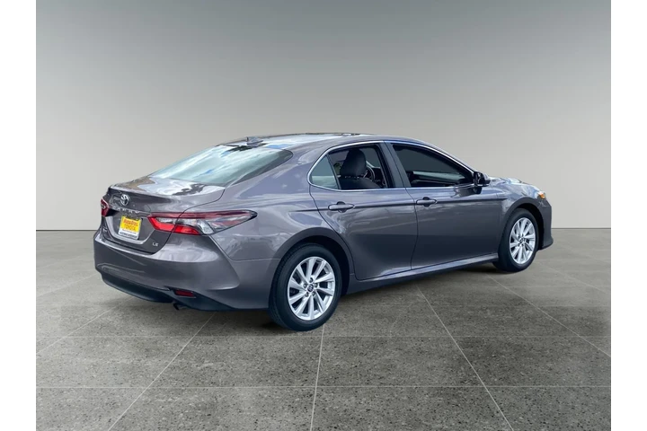 $28992 : Toyota Camry 2023 LE 4dr Sed image 5