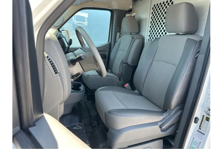 $29777 : 2019 NV Cargo S image 9