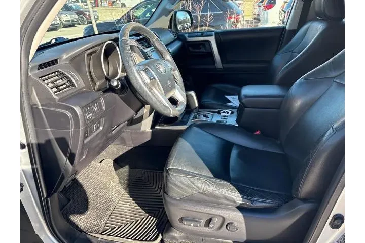 $15587 : Toyota 4Runner 2011 4x4 SR5 image 5