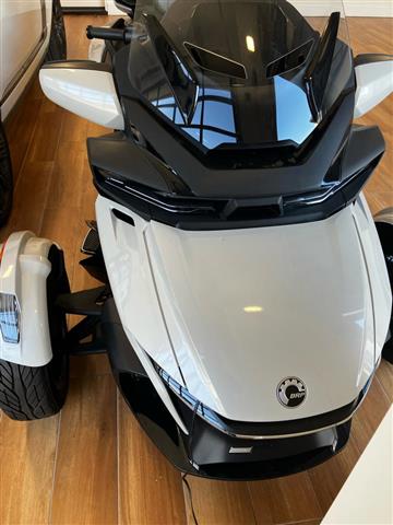 $26000 : 2021 CAN-AM SPYDER RT LIMITED image 5