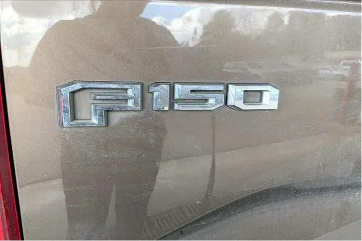 $16638 : Ford F-150 2015 4x2 XLT 4dr image 9