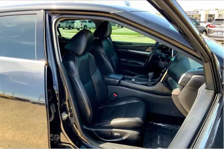 $10982 : Nissan Maxima 2016 3.5 S 4dr image 9