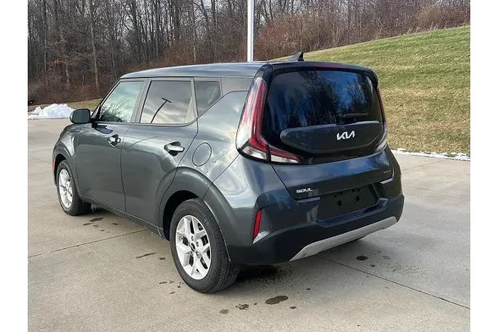 $17900 : Kia Soul 2024 S 4dr Crossove image 7
